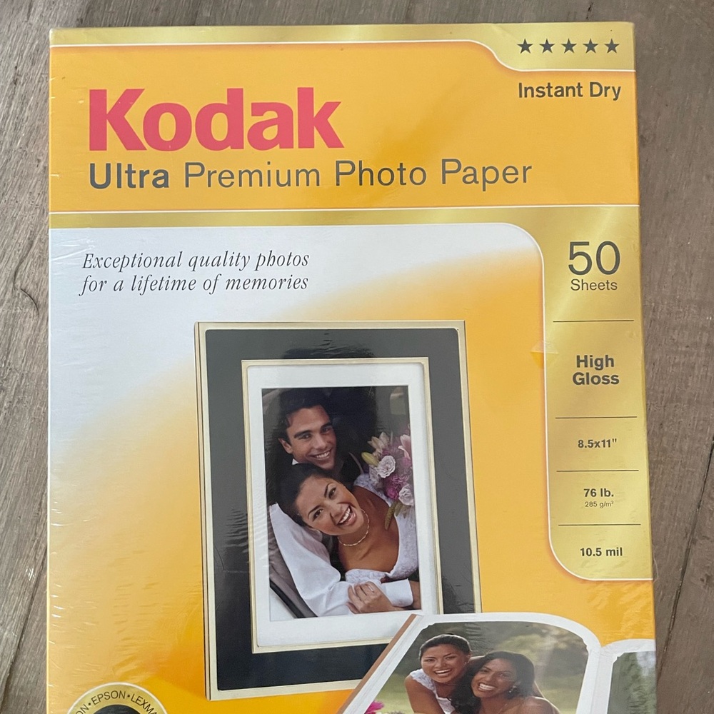 Kodak Ultra Premium Photo Paper - Yellow and Black